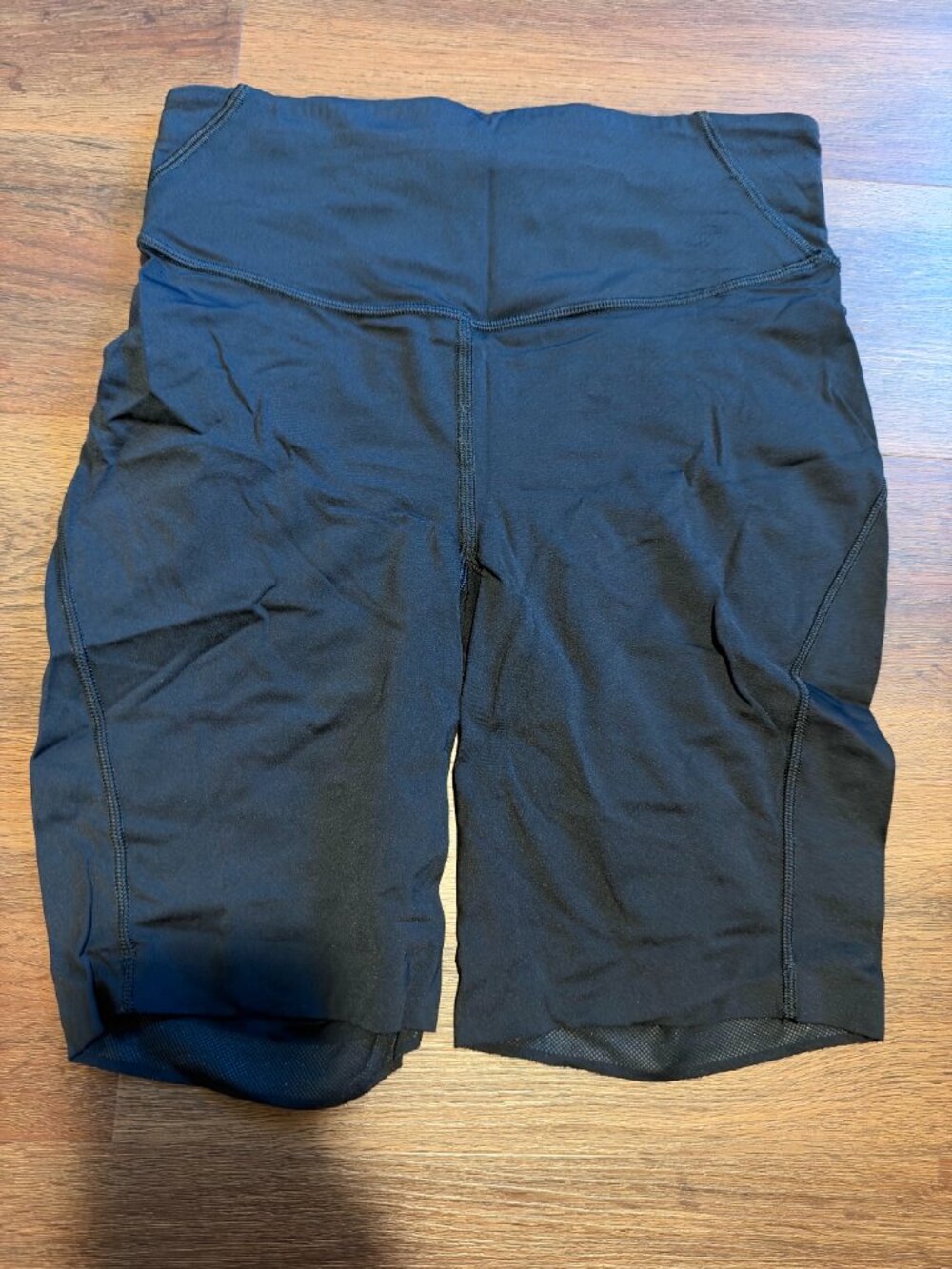 Lululemon Base Pace High-Rise Shorts 6" sz 6